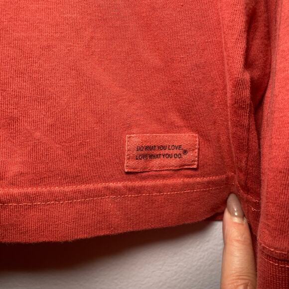 Life Is Good Men's size Medium Red Happy Pawlidays Dog Long Sleeve T-Shirt - Picture 5 of 8